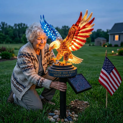 🦅Solar Eagle Garden Light – A Glowing Tribute to American Freedom