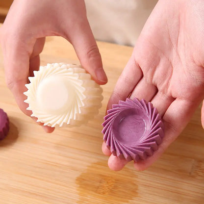 ✨🍪Sunflower-Patterned Round Hand-Press Mooncake Mold