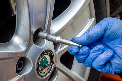 Effortless Wheel Fitting & Alignment Tool
