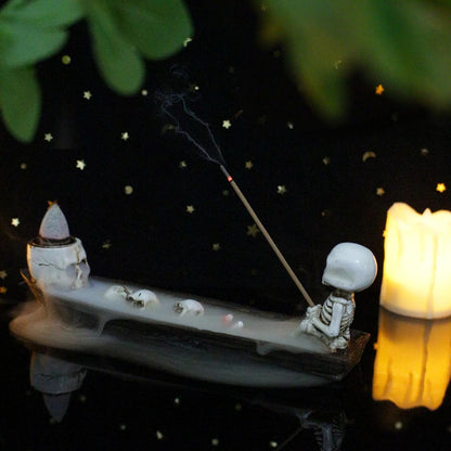 Skull Backflow Incense Holder Burner, Holder Skull in Fishing Boat of Skulls Decorative