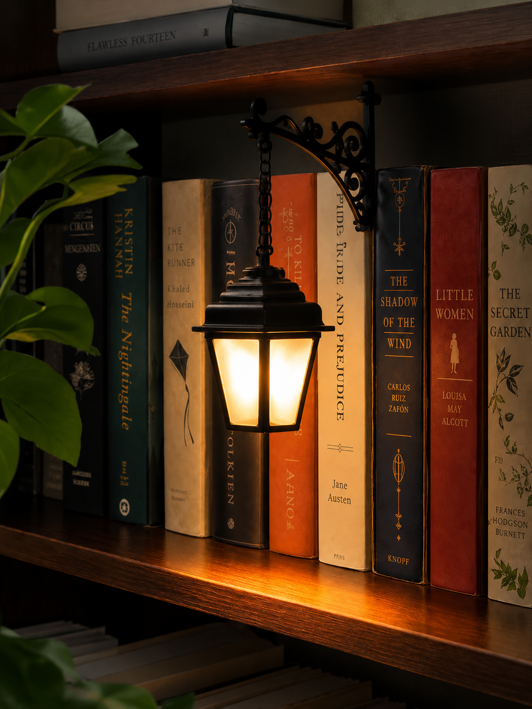 Library Lantern-Decorative Bookshelf Lighting