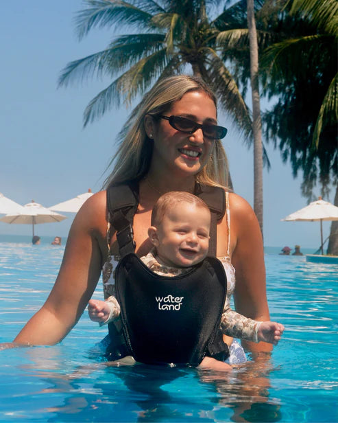 Ergonomic Water Baby Carrier – Quick-Dry Hands-Free Mesh Wrap