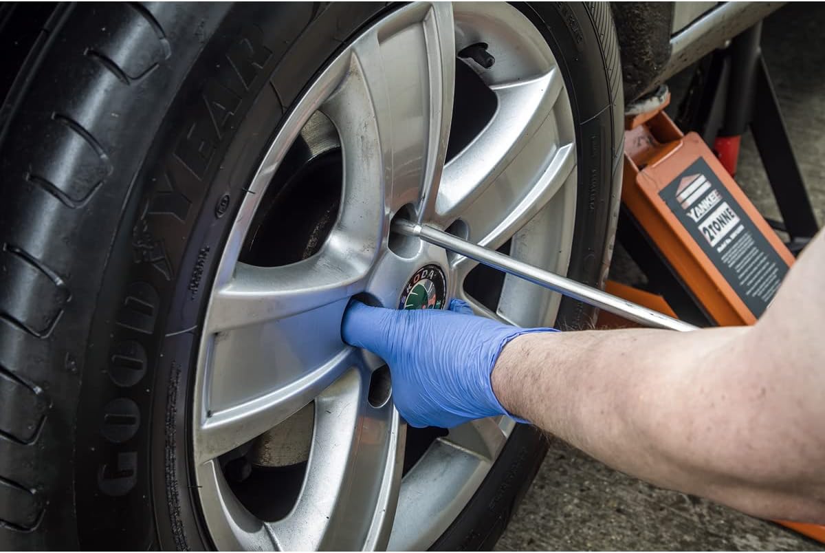 Effortless Wheel Fitting & Alignment Tool