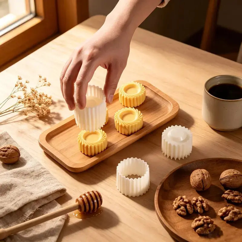 ✨🍪Sunflower-Patterned Round Hand-Press Mooncake Mold
